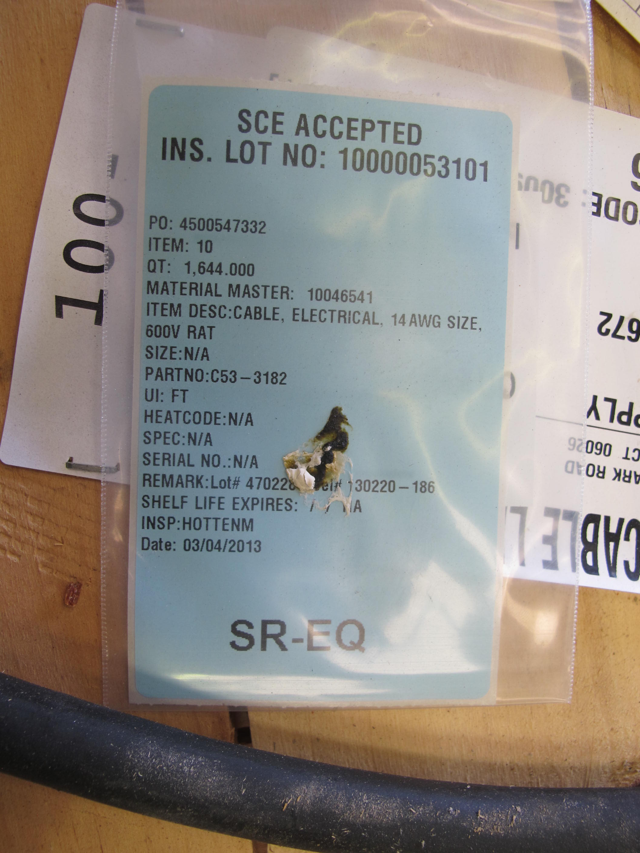 LOT (1644 FT) OF CABLE, ELECTRICAL TYPE, 14 AWG SIZE, 600V RATING, COPPER MATERIAL, 10 CONDUCTOR, CONTROL KIND. NON-SHIELDED, CROSS-LINKED POLY-ETHYLENE INSULATED, HYPALON JACKET, BLACK, CABLE CODE E07, FIREWALL III (W-44) LOADING & HANDLING FEE $15-